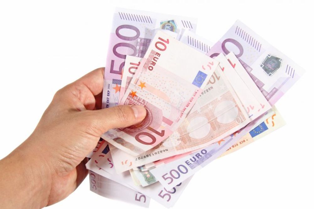 Kurs miruje, evro danas 111,40 dinara