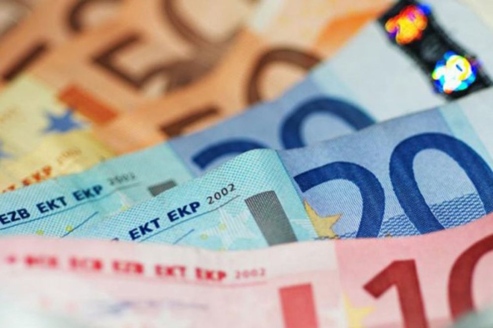 Evro skočio na 112,06 dinara