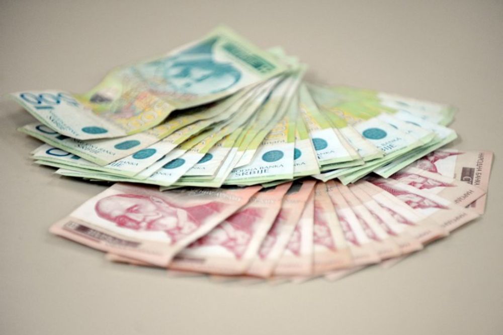 OJAČAO: Dinar malo jači prema evru, kurs 114,61 dinara