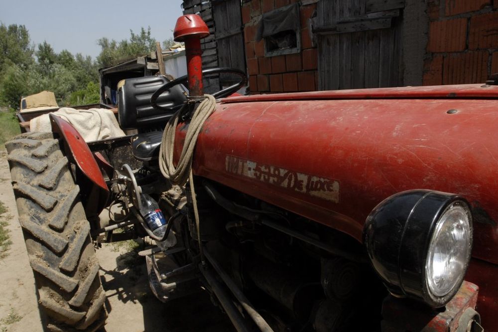 VOZE NA ZEJTIN: Sremski ratari u traktore sipaju i jestivo ulje