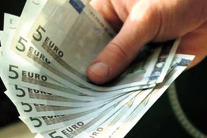 Dinar ojačao, kurs 111,3 za evro