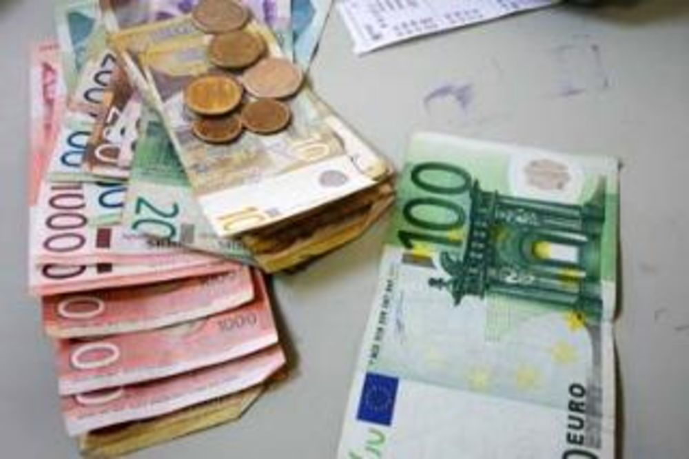 Dinar ojačao, kurs 112,9278 za evro