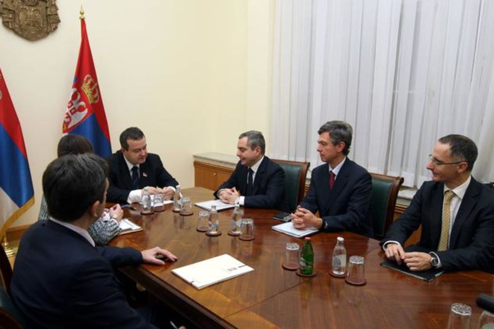 Dačić sa potpredsednikom Investicione banke