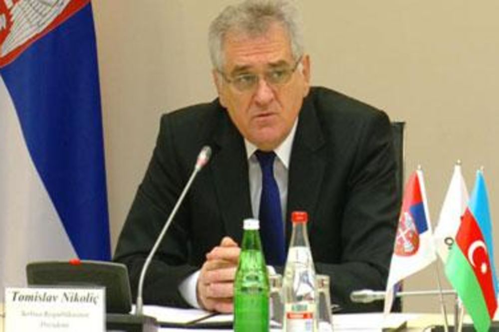 Nikolić u Bakuu pozvao privrednike da ulažu u Srbiju