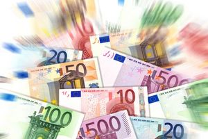 DINAR U PADU: Evro danas 122,0 dinara