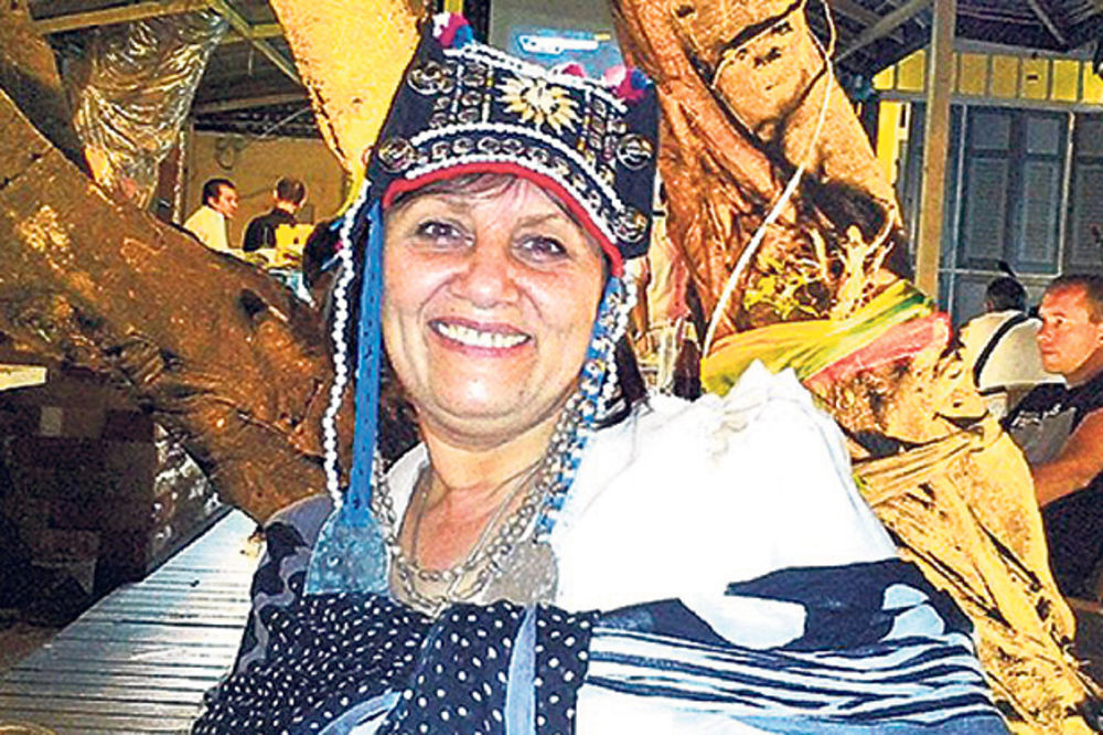 BAHATO: Nevena Petrušić se častila sa još dve plate