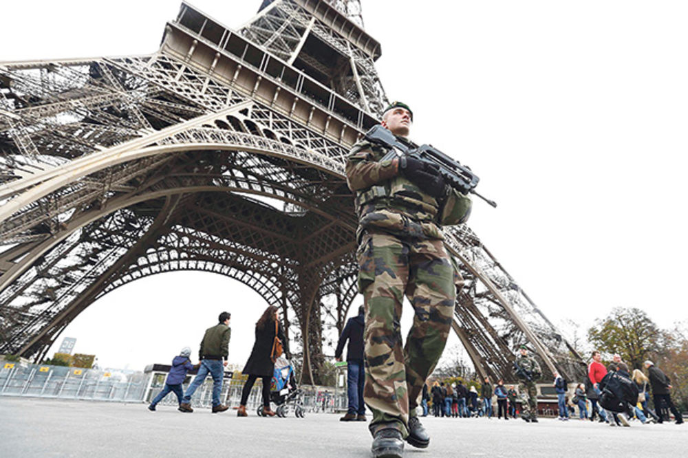 PANIKA: Turisti i biznismeni uveliko otkazuju putovanja za Pariz