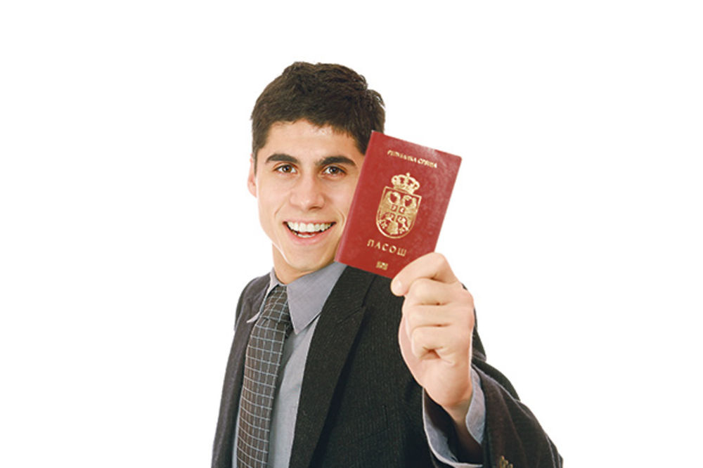DVOJNO DRŽAVLJANSTVO: Srbi traže mađarski pasoš zbog povoljnih kredita