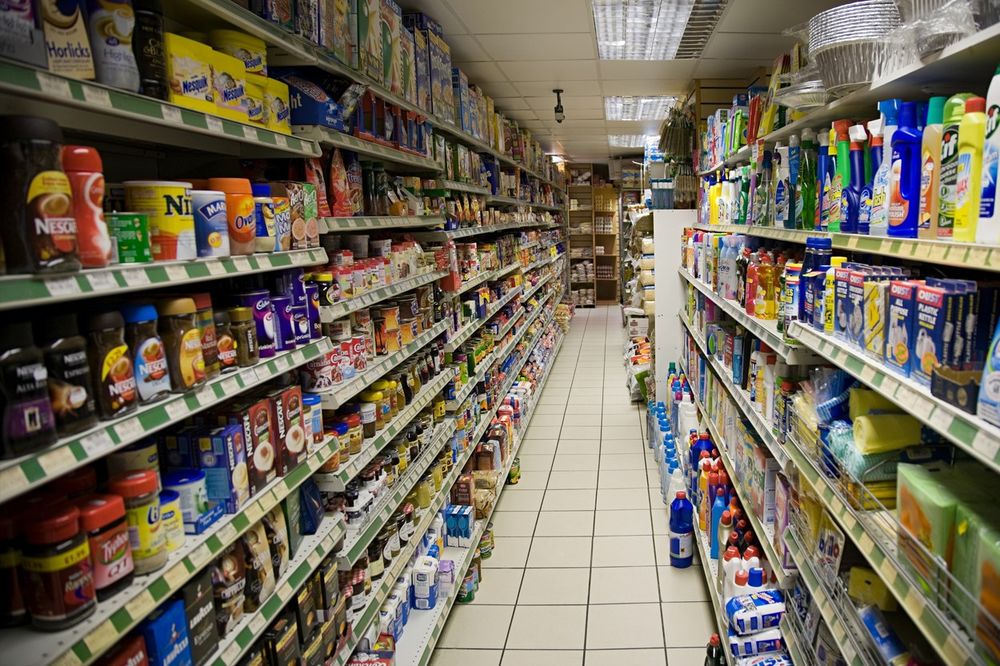 VIŠE IM SE NE DOPADA ŠETANJE IZMEĐU RAFOVA: U ovoj zemlji opada popularnost supermarketima, evo šta se krije iza svega