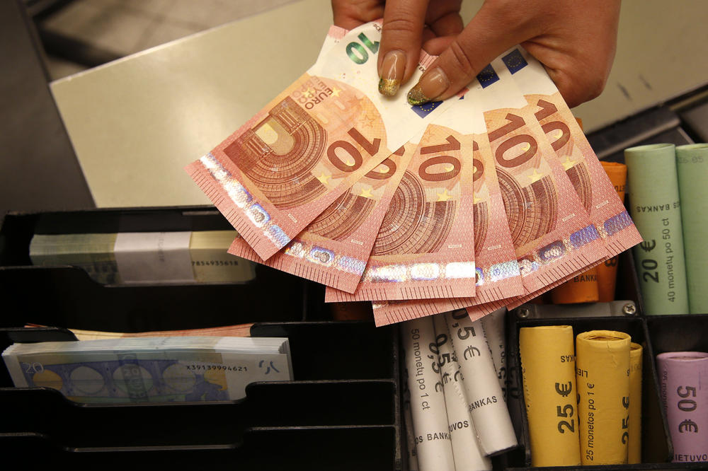DINAR MIRUJE: Evro danas 118,22 po srednjem kursu