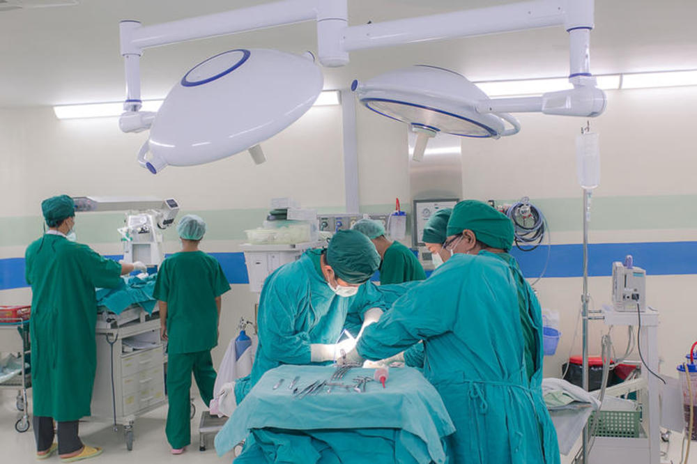 STRANCI DOLAZE DA OPERIŠU NAŠU DECU: Kardiohirurzi iz Amerike i Engleske uradiće 7 teških operacija