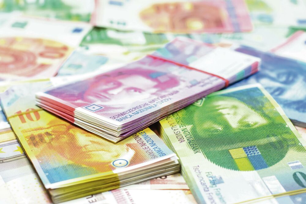 DOBRO PRETRESITE SLAMARICU: Ako imate švajcarske franke ovog godišta, pametno je da uradite baš ovo jer izlaze iz opticaja