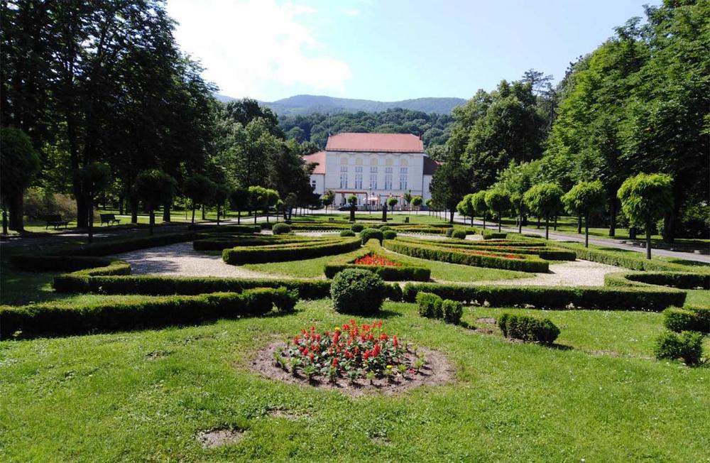 Banja Koviljača, park, Srbija, kur-salon
