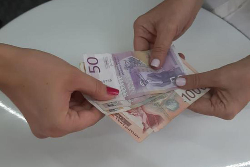BEZ VEĆIH PROMENA: Kurs dinara 117,55, manje slabljenje valute prema evru i dolaru