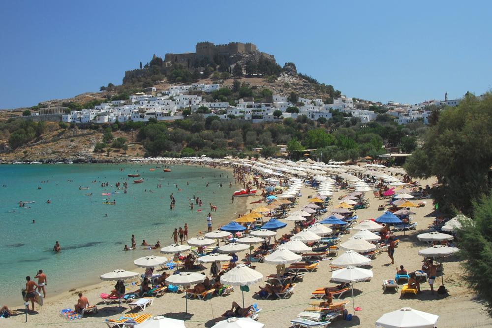JEFTINIJE HALO IZ GRČKE? Ministar turizma najavio mogućnost UKIDANJA ROMINGA za srpske turiste