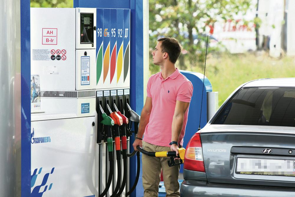 ISPLATI LI SE JOŠ VOZITI NA AUTO-GAS: Nekad bio upola jeftiniji od drugog goriva, evo koliko danas košta litar TNG