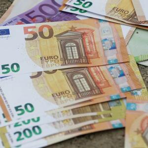DINAR SVE JAČI: Zvanični srednji kurs prema evru danas je 117,1205
