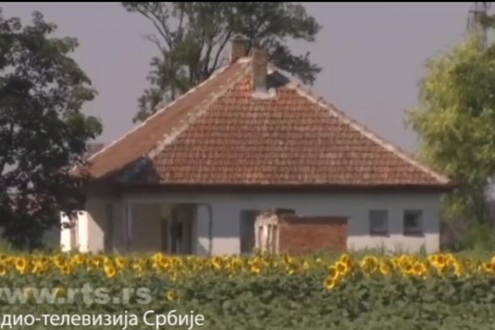 IZ OVOG SELA U SRBIJI MLADI NE BEŽE: Solidna kuća može da se kupi za manje od 10.000 evra, a od poljoprivrede lepo žive (FOTO)
