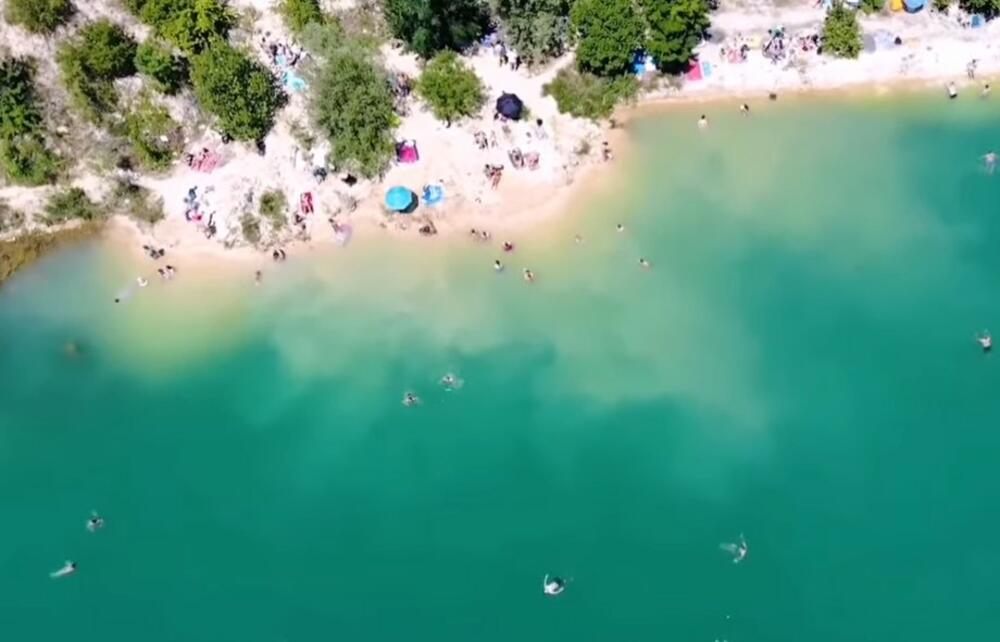 Beli Kamen, jezero, Bešenovačko jezero
