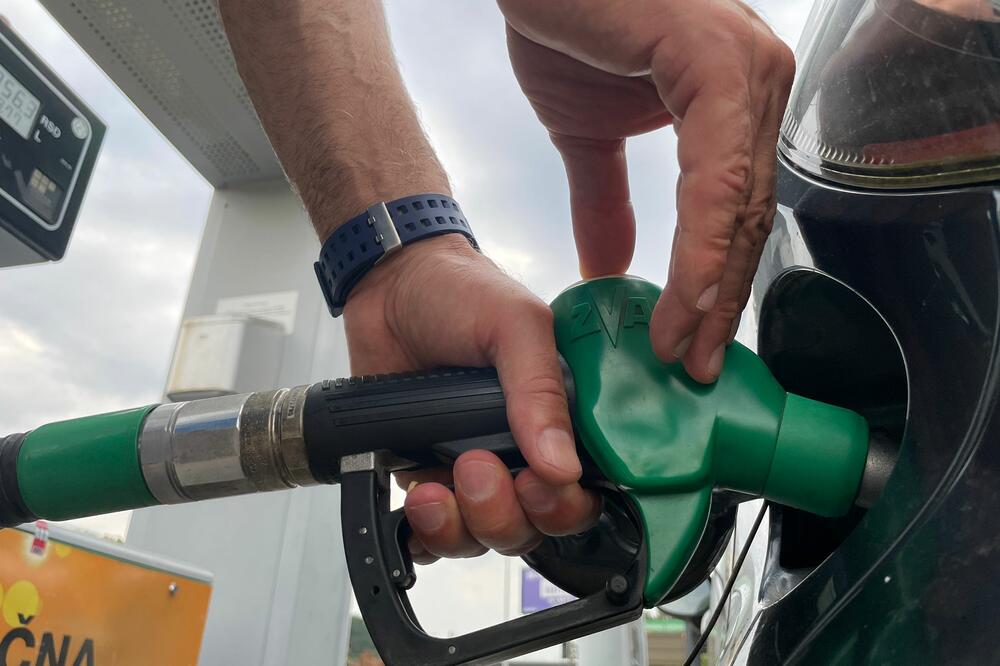 OVO SU NOVE CENE GORIVA: Evo koliko će dizel i benzin koštati do sledećeg petka