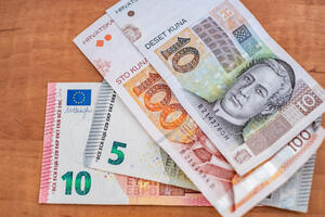 NARODNA BANKA SRBIJE OBJAVILA: Evro danas 117,21 dinar