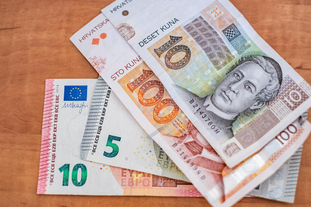 OVO SU VREDNOSTI PO KOJIM MENJAČNICE PRODAJU VALUTE: Narodna banka Srbije objavila današnji kurs evra