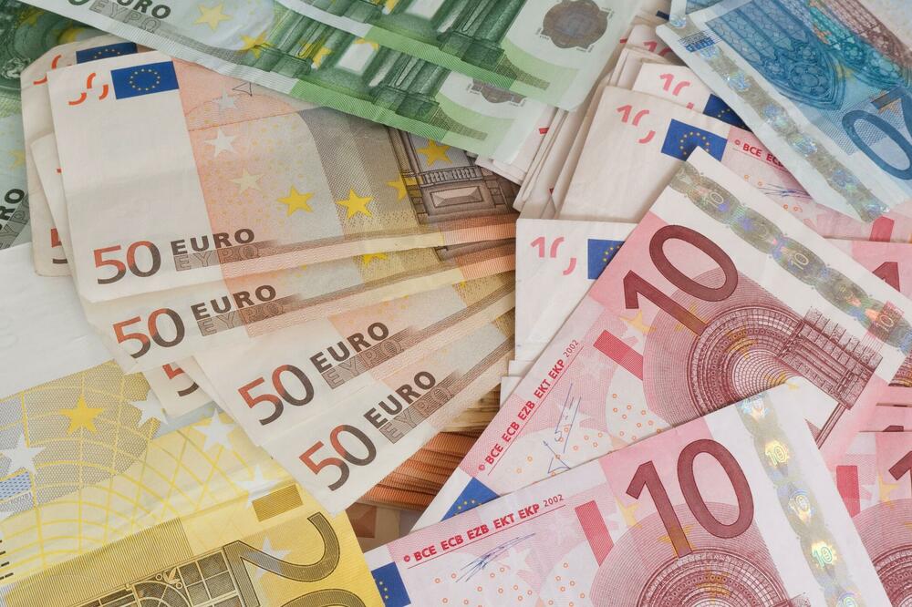 DINAR I DALJE STABILAN: Današnji zvanični srednji kurs evra je 117,1738
