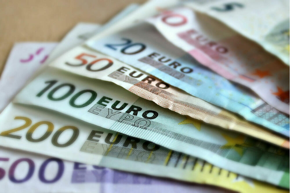 NARODNA BANKA SRBIJE OBJAVILA: Evro danas 117,27 dinara