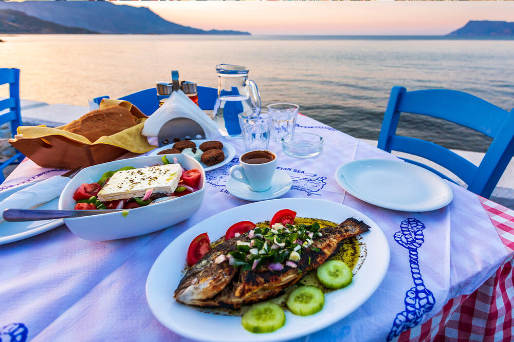 ROŠTILJ NIJE KAO U SRBIJI, KUVANA JELA NEMAJU: U grčkim tavernama na račun čekate, a nešto možete da jedete i BESPLATNO