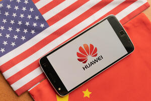 NOVI AMERIČKI UDAR NA KINESKOG DIVA Posle sankcija Huawei-ju, SAD otišle korak dalje: "Poništili smo dozvole za izvoz"