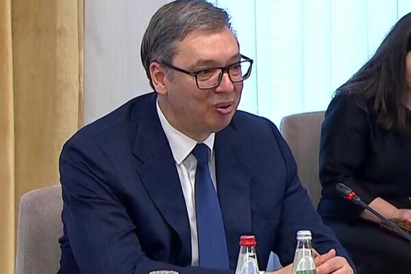 KUPUJEMO DEVET KINESKIH VOZOVA ZA EKSPO Vučić: Ugovor o slobodnoj trgovini nam je otvorio širom vrata