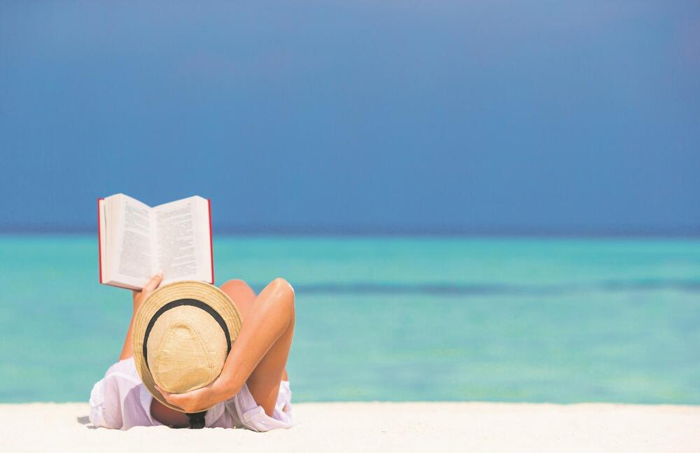 knjiga, plaža, čitanje